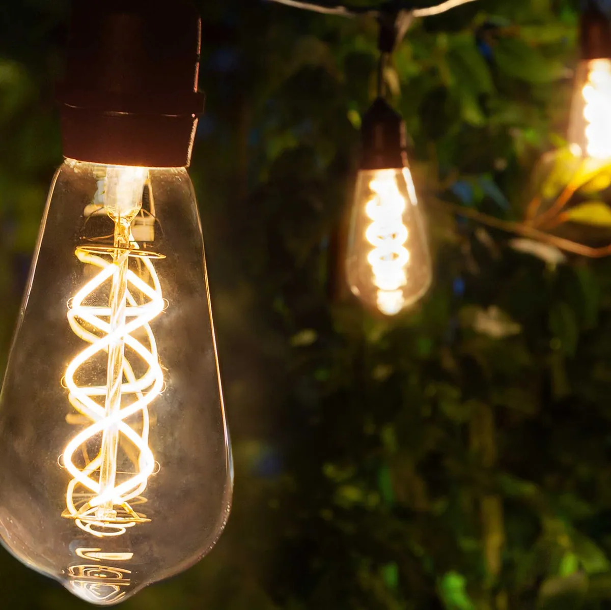 15' FlexFilament TM LED Patio String Light Set with 10 5W ST64 Edison Bulbs on Black Wire, with Drops - Wintergreen Lighting® 84123